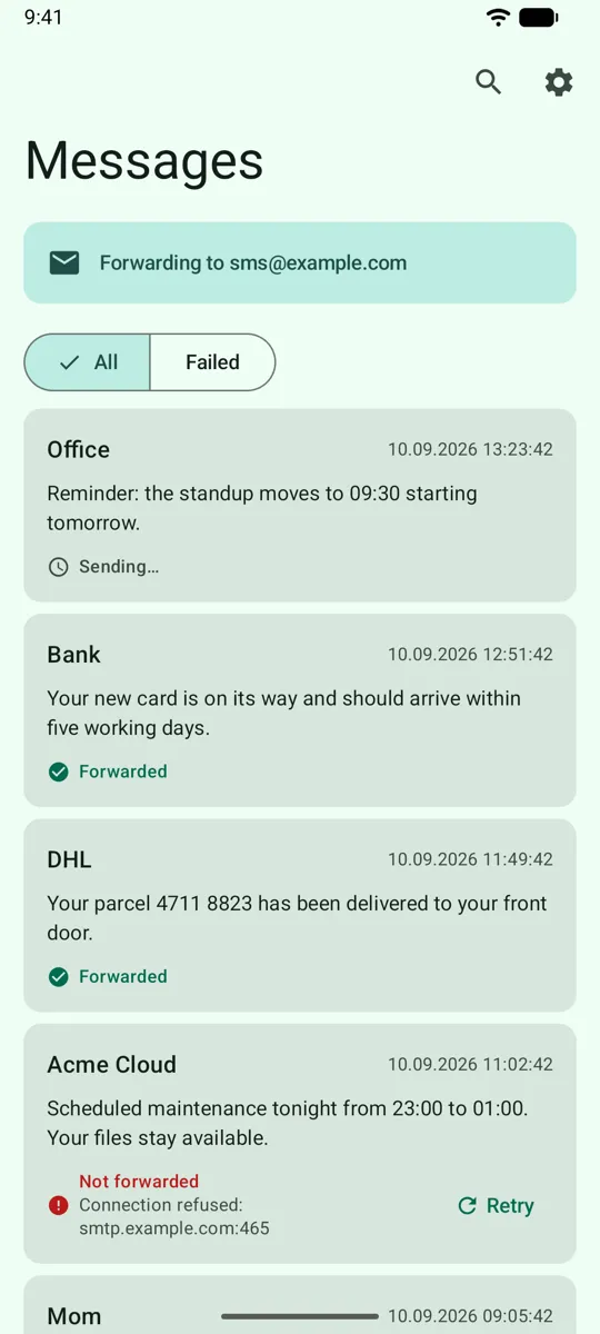 The message list, showing the forwarding address and a status for every SMS (sending, forwarded, or not forwarded with a Retry button).